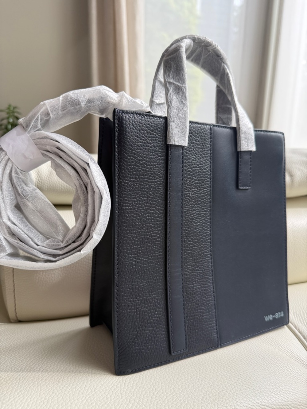 WE-AR4 The‎ Bi Convertible Tote Bag